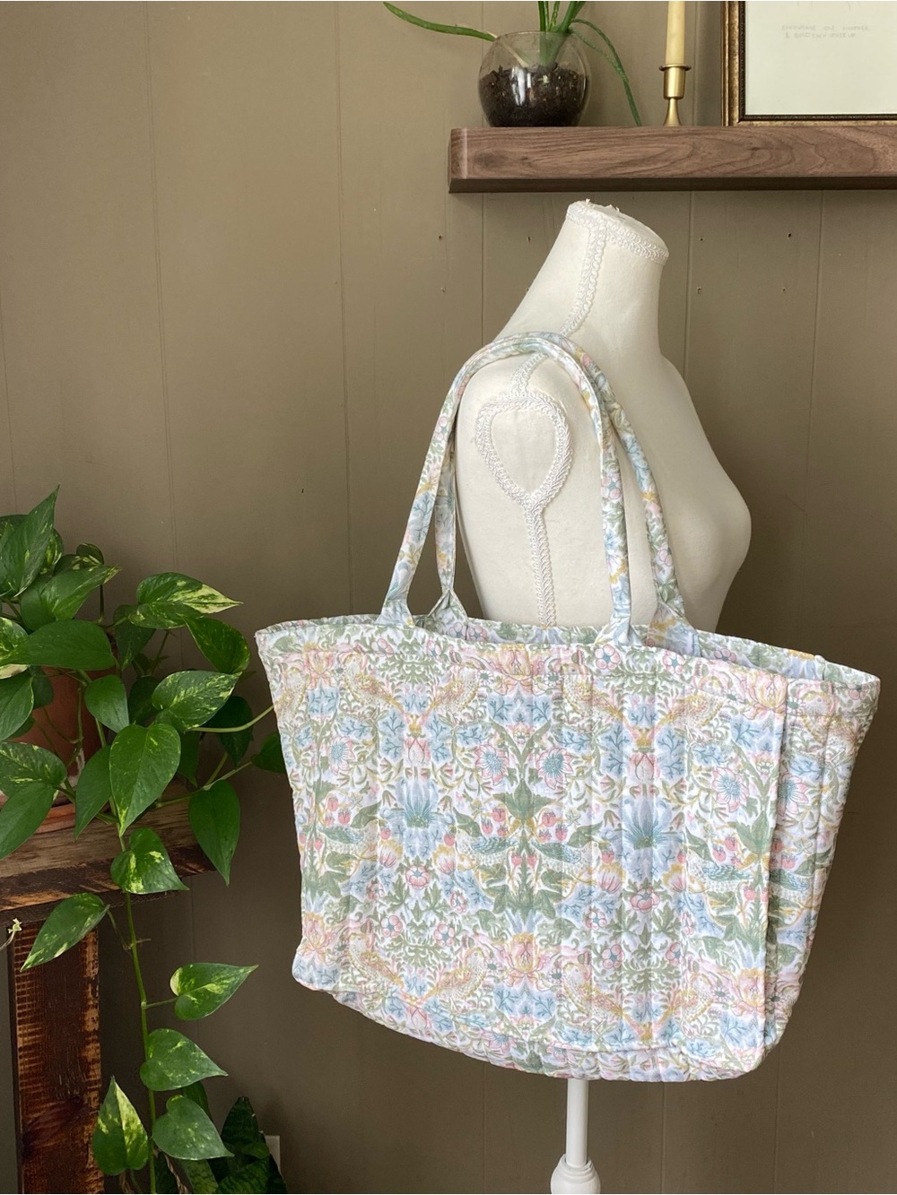 Morris & Co strawberry thief quilted tote bag pastel floral cottagecore print